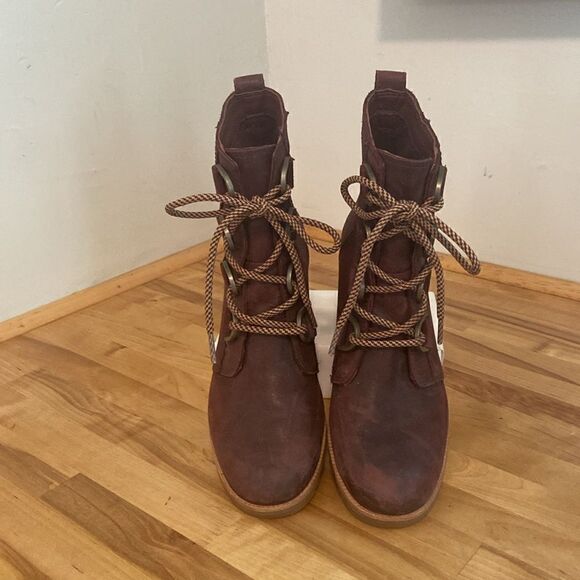 Sorel Redwood Brown Cate Lace Up Waterproof Heeled Bootie Size 6 1/2 - Picture 3 of 8